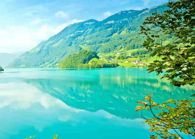 2020年 在岸人民币兑美元升值超过6%